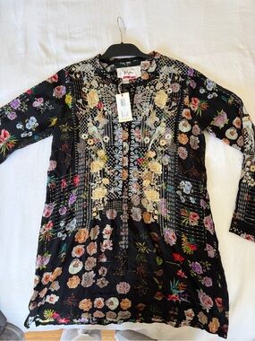 Johnny Was Cigna Tunic Black Embroidered Floral & Bird Shirt